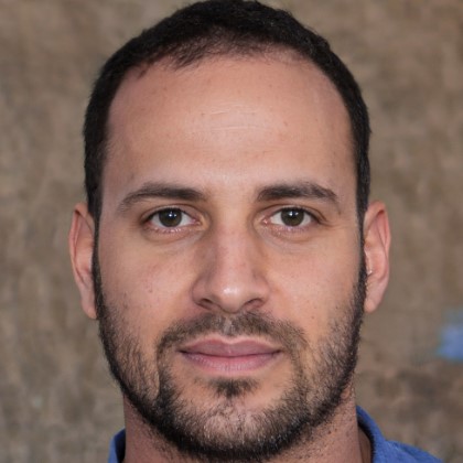 Carlos Herrera.